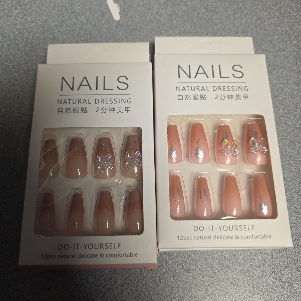 2 Set Press On Nails